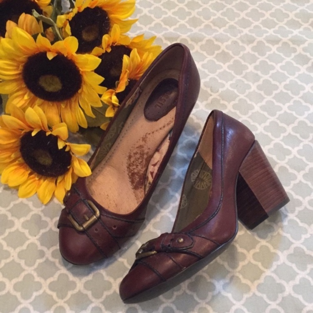 Fossil Brown Leather Chunky Buckle Toe Heels 8